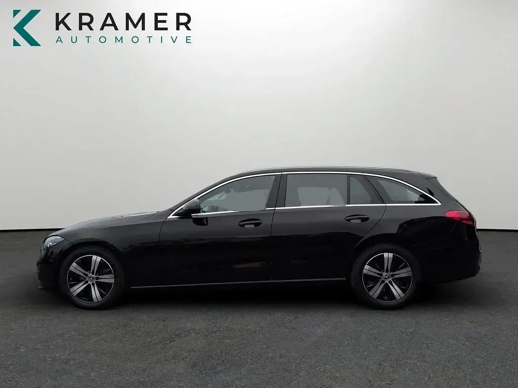 Gebraucht Mercedes C200 Avantgarde 163 PS (119 kW) 2025 Schwarz Limousine