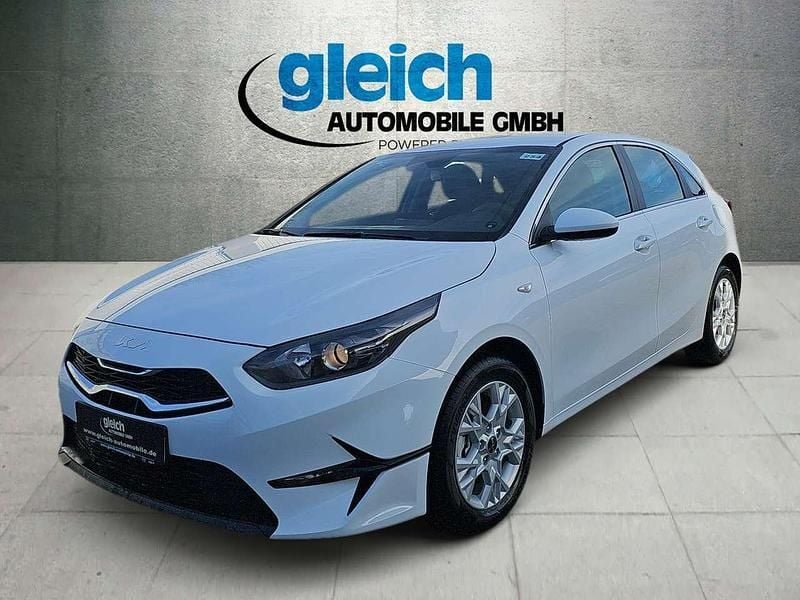 Gebraucht Kia Ceed Vision 99 PS (72 kW) 2025 Wd casa white s Kleinwagen