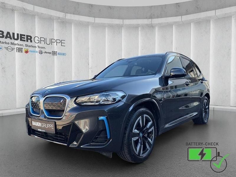 Grau Gebraucht 2022 BMW iX3 Sport Line SUV | 36.930 € (Fairer Preis) - Bild 1/4