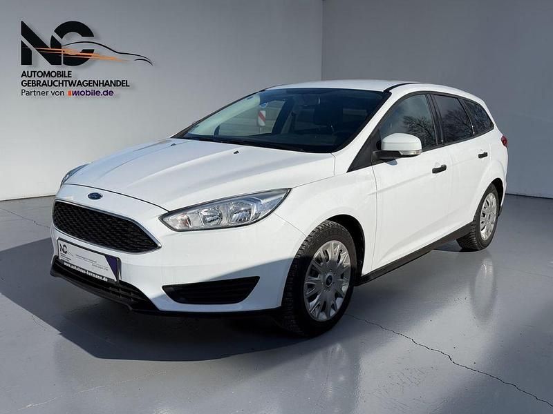Gebraucht Ford Focus Ambiente 101 PS (74 kW) 2016 Weiß Kombi