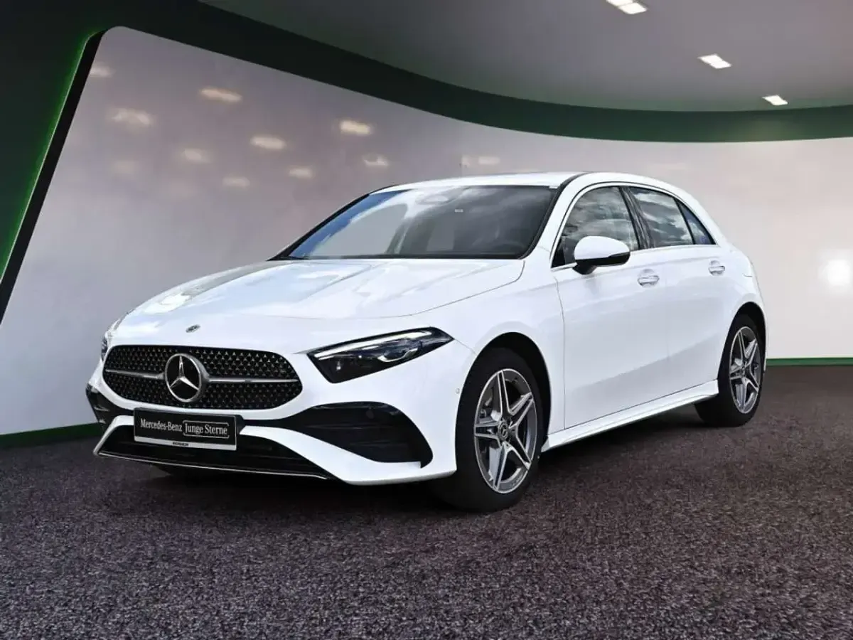 Gebraucht Mercedes A250 Advanced Plus 218 PS (160 kW) 2025 Weiss / polarweiß Limousine