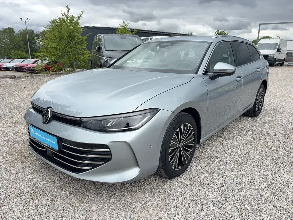 Używany VW Passat Elegance 150 KM (110 kW) 2025 Srebrny Kombi