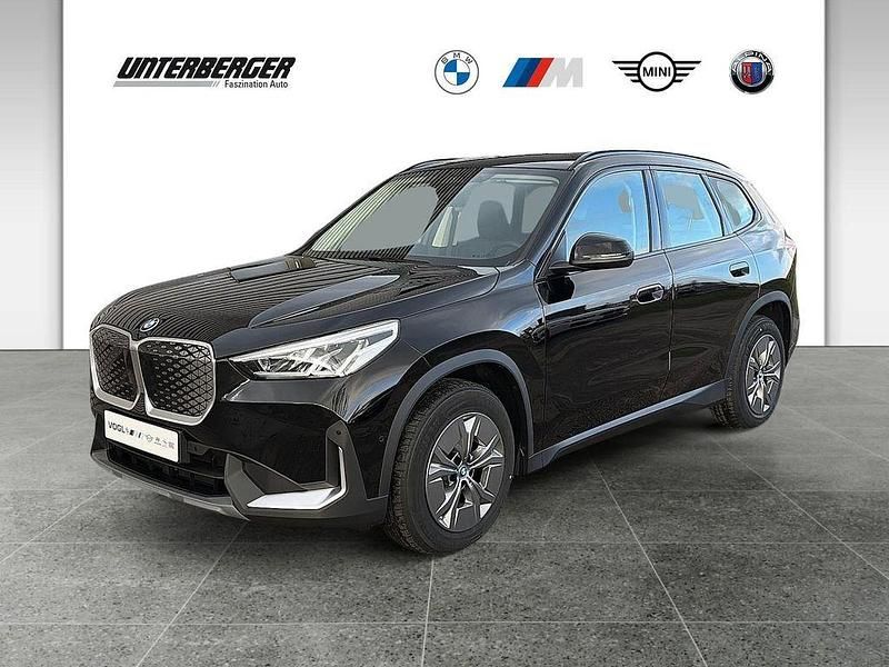 Neu BMW iX1 150 kW (204 PS) 2025 Schwarz ii SUV