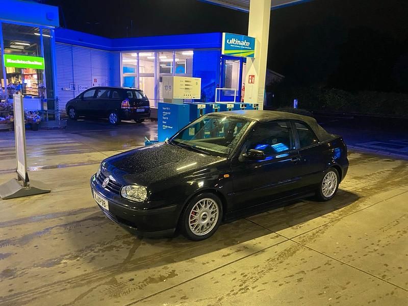 Schwarz Gebraucht 2000 VW Golf Cabriolet Cabrio | 2.800 € - Bild 1/4