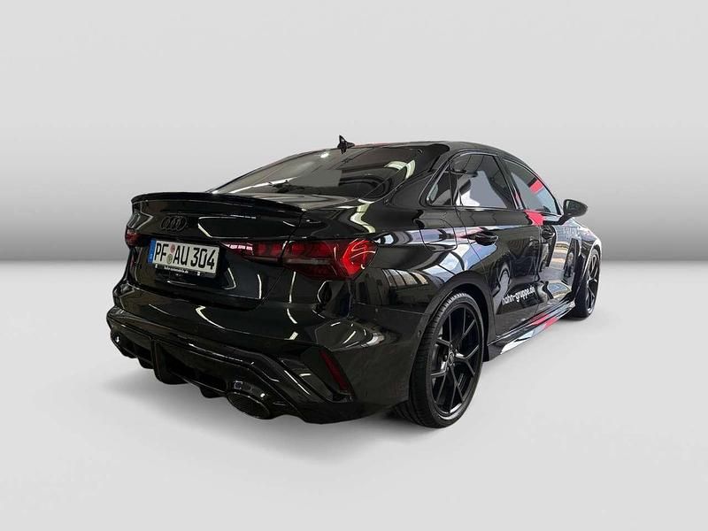 Gebraucht Audi RS3 Ambiente 400 PS (294 kW) 2026 Mythosschwarz metallic Limousine