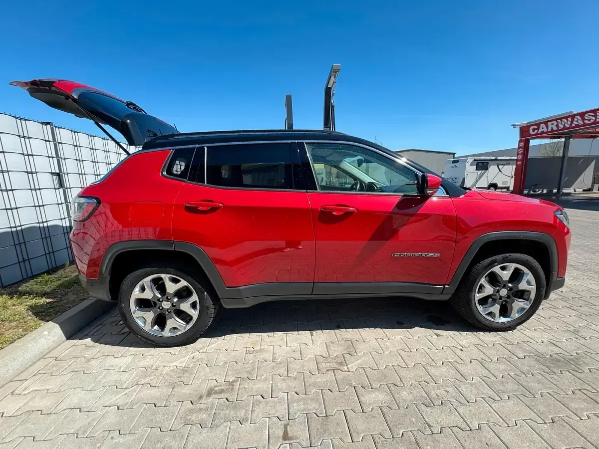 Gebraucht Jeep Compass 170 PS (125 kW) 2019 Rot SUV