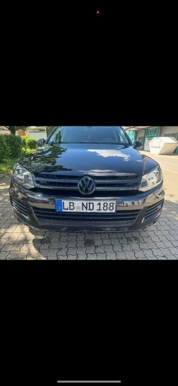 Schwarz Gebraucht 2012 VW Touareg SUV | 11.900 € (Fairer Preis) - Bild 1/4