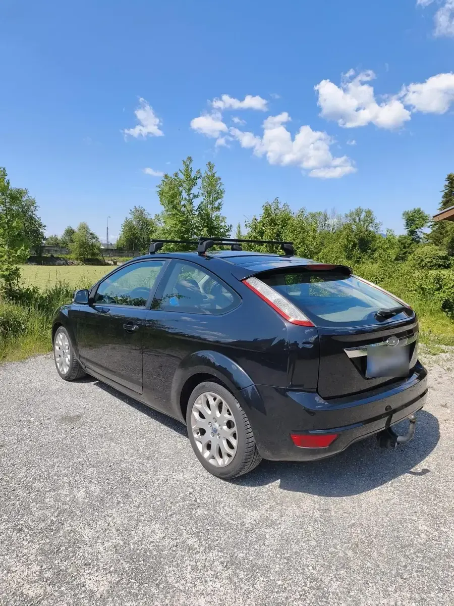 Gebraucht Ford Focus 116 PS (85 kW) 2009 Schwarz Limousine