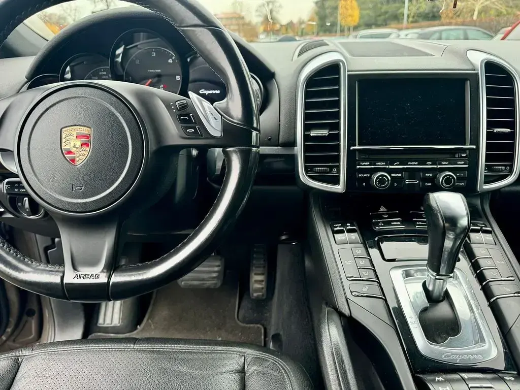 Second-hand Porsche Cayenne 245 CP (180 kW) 2012 Gri SUV