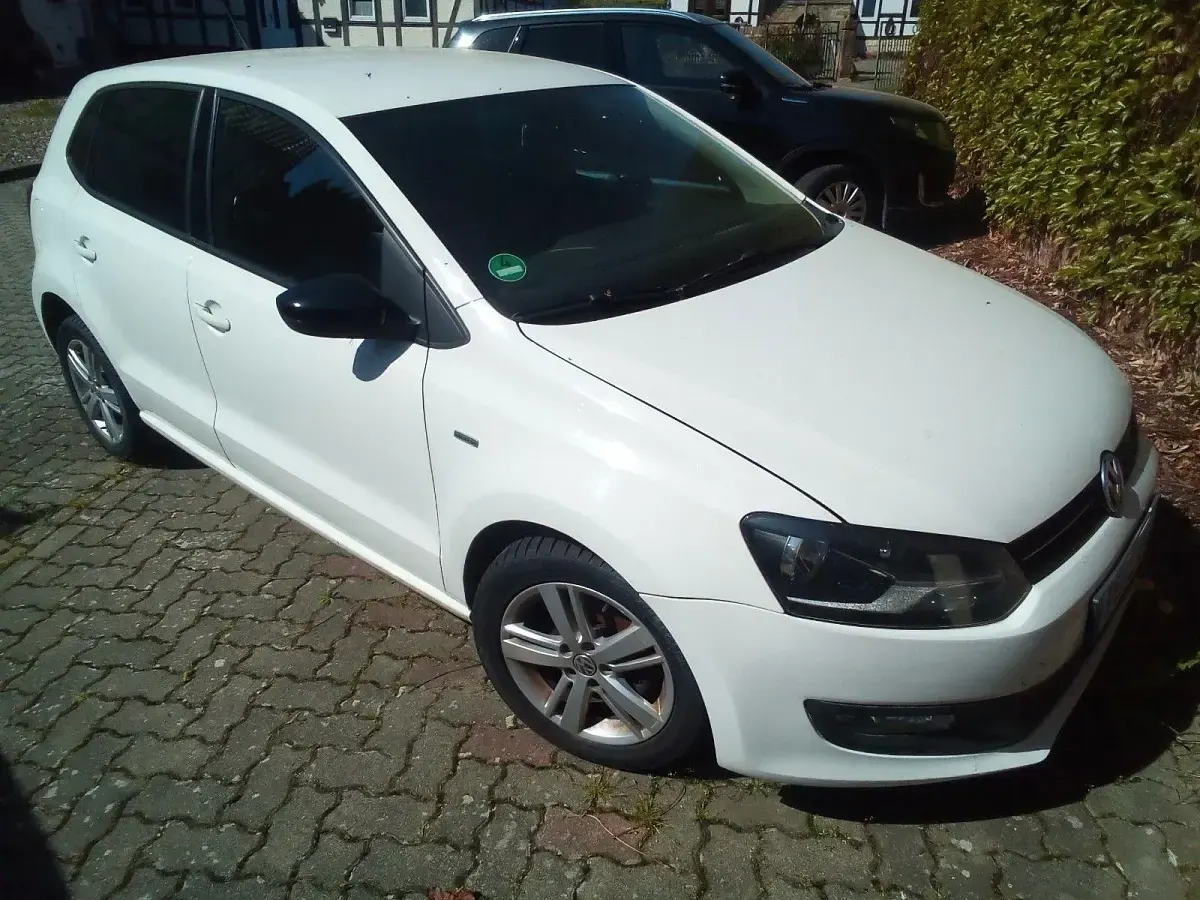 Käytetty VW Polo Match 75 HP (55 kW) 2012 Valkoinen Viistoperä