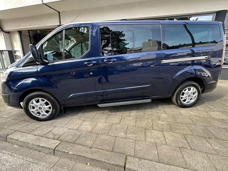 Gebraucht Ford Transit Titanium 155 PS (114 kW) 2013 Blau Van / Kleinbus