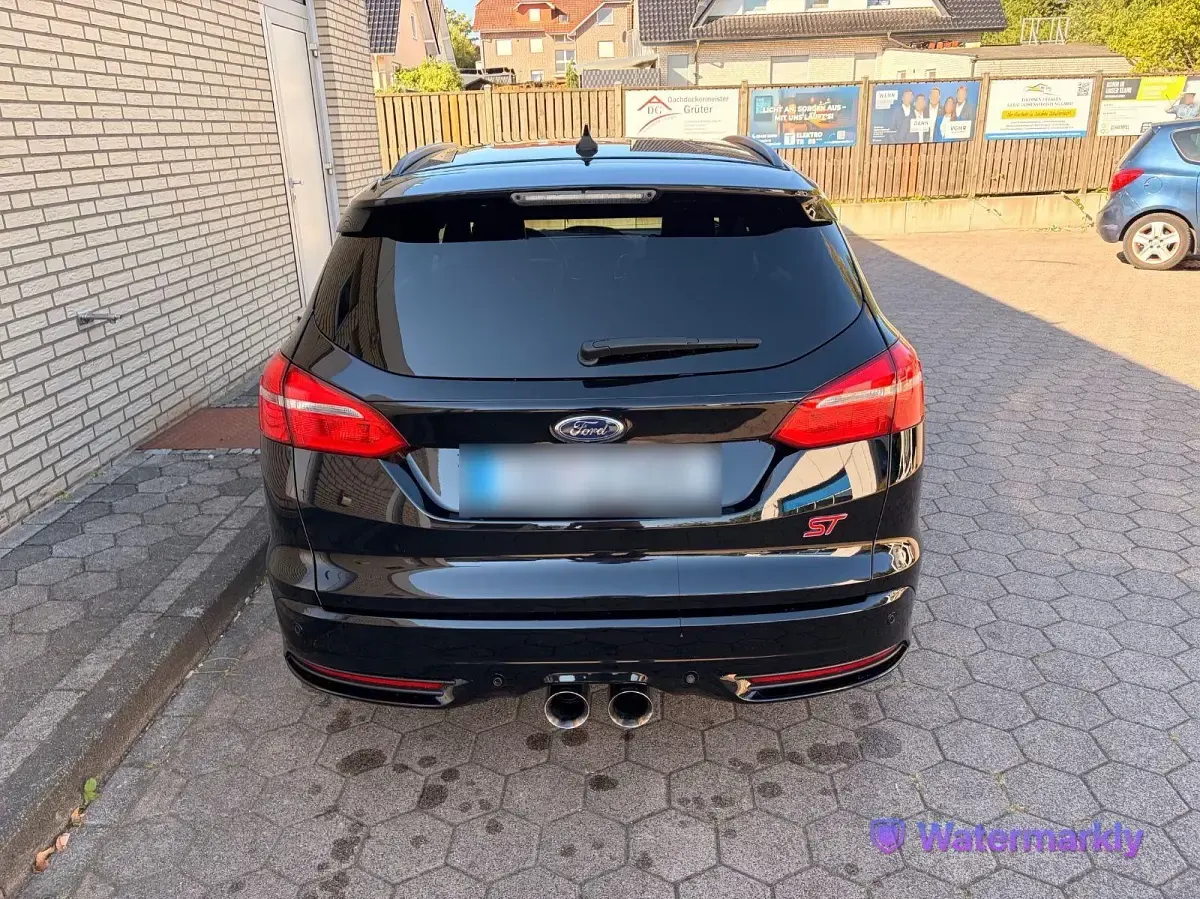 Gebraucht Ford Focus ST 250 PS (183 kW) 2017 Schwarz Kombi