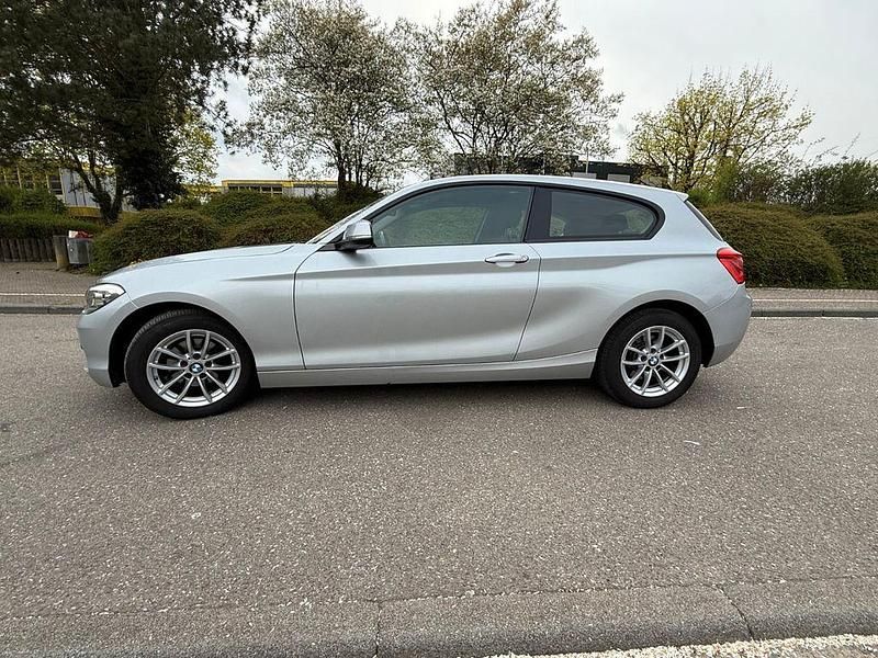 Gebraucht BMW 116 Advantage 109 PS (80 kW) 2016 Grau Kleinwagen