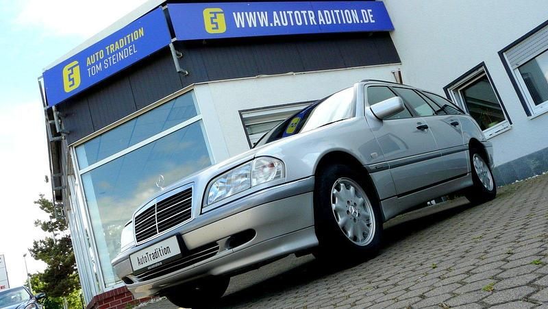 Gebraucht Mercedes C200 Elegance 163 PS (119 kW) 2000 Silber Kombi