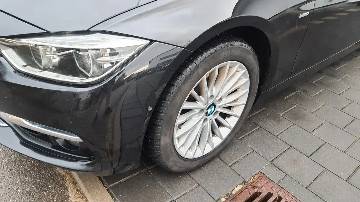 Gebraucht BMW 320 Luxury Line 190 PS (139 kW) 2017 Schwarz Kombi