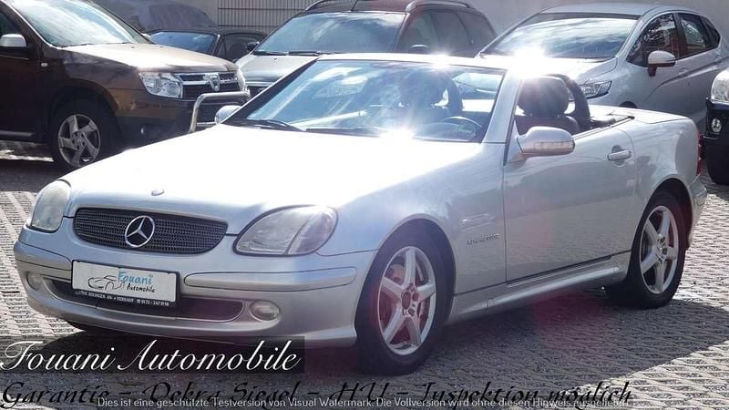 Gebraucht Mercedes SLK200 163 PS (119 kW) 2002 Brillantsilber  metalliclack Cabrio