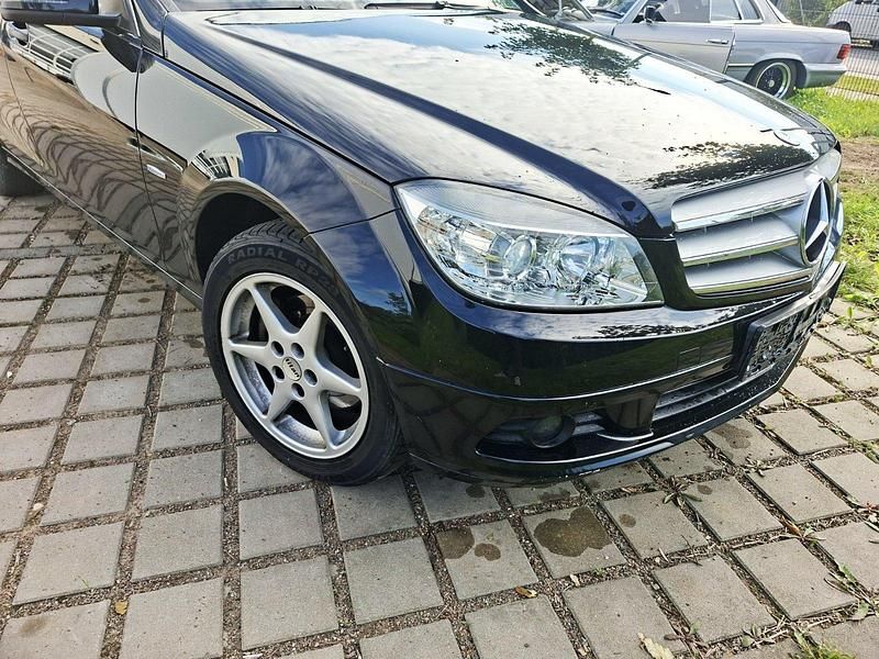 Gebraucht Mercedes C220 170 PS (125 kW) 2010 Schwarz Kombi