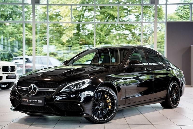 Obsidianschwarz metalliclack Gebraucht 2018 Mercedes C63 AMG AMG Limousine | 57.900 € (Etwas zu teuer) - Bild 1/3