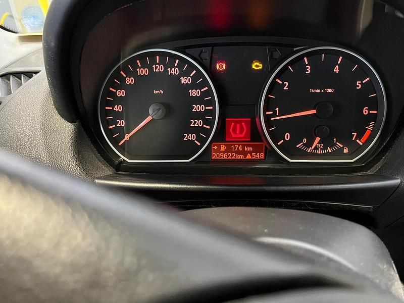 Gebraucht BMW 116 122 PS (89 kW) 2005 Silber Kleinwagen