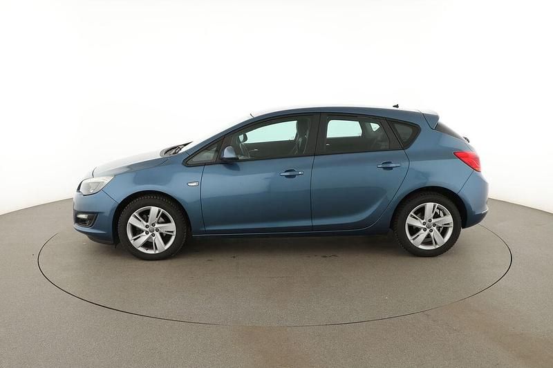 Usata Opel Astra Style 140 CV (102 kW) 2015 Blu Berlina