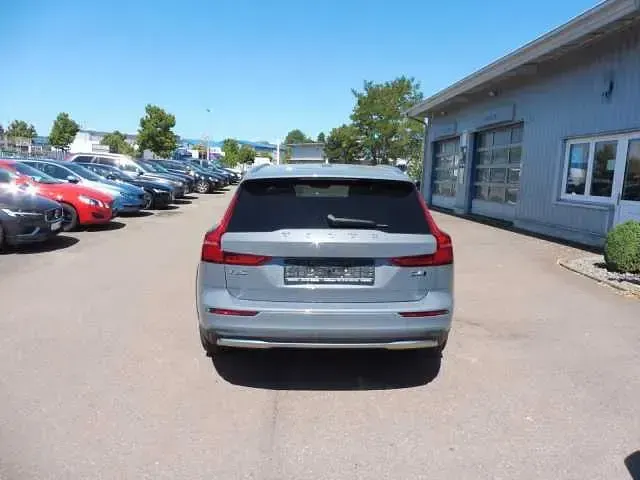 Gebraucht Volvo V60 CC 145 PS (106 kW) 2023 Kombi