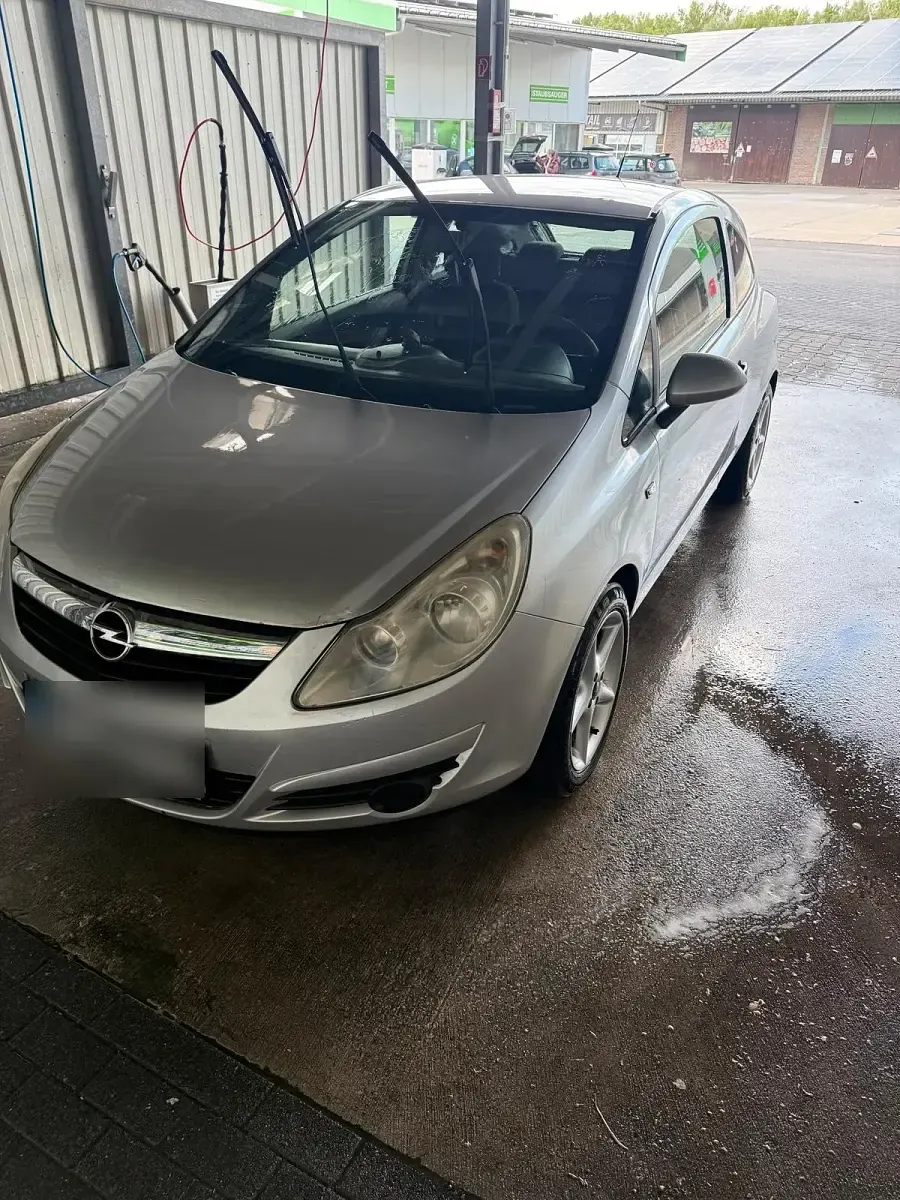 Używany Opel Corsa 60 KM (44 kW) 2009 Szary Hatchback