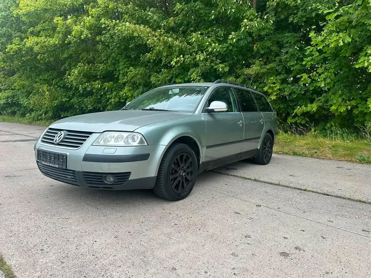 Gebraucht VW Passat 131 PS (96 kW) 2004 Silber Kombi