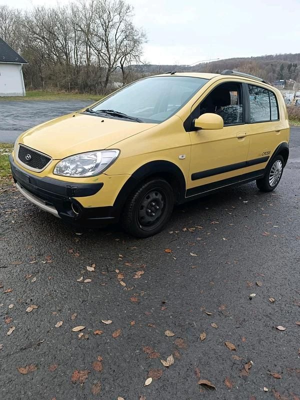 Gelb Gebraucht 2007 Hyundai Getz Kleinwagen | 950 € (Superpreis) - Bild 1/4