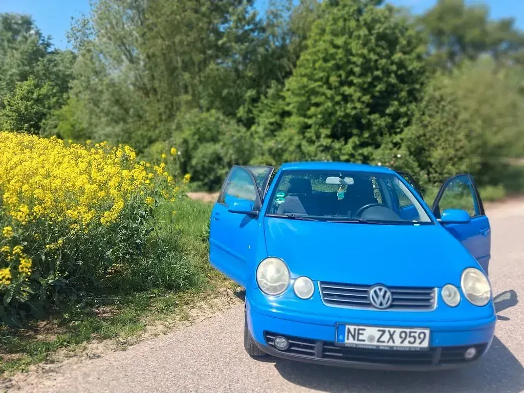 Gebraucht VW Polo Basis 64 PS (47 kW) 2003 Blau Limousine
