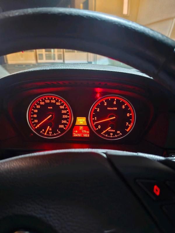 Gebraucht BMW 530 272 PS (200 kW) 2008 Blau Limousine