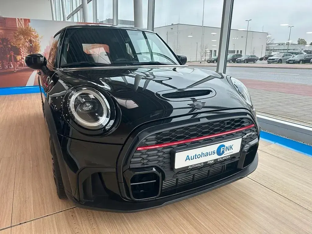 Gebraucht Mini John Cooper Works 231 PS (169 kW) 2022 Schwarz Kleinwagen