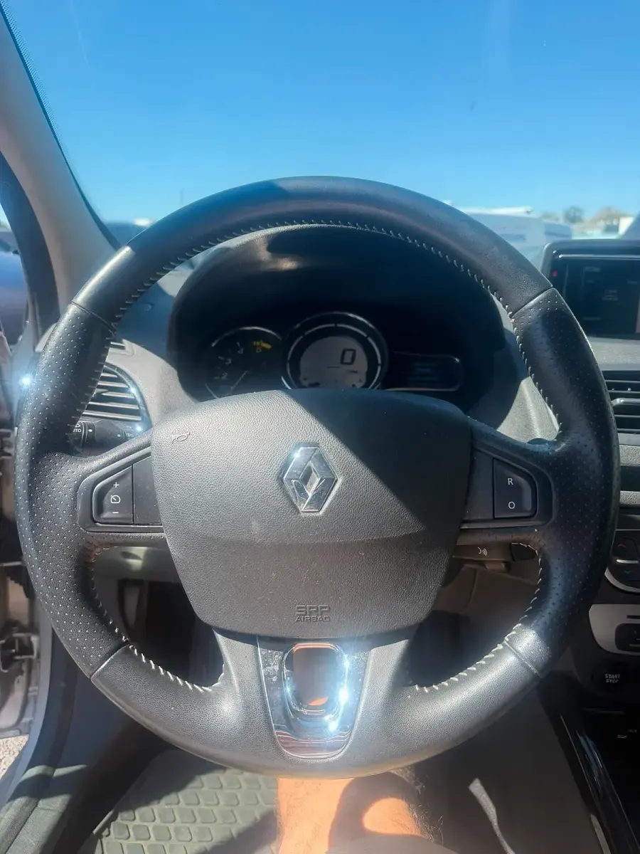 Gebraucht Renault Mégane GrandTour 131 PS (96 kW) 2016 Silber Kombi