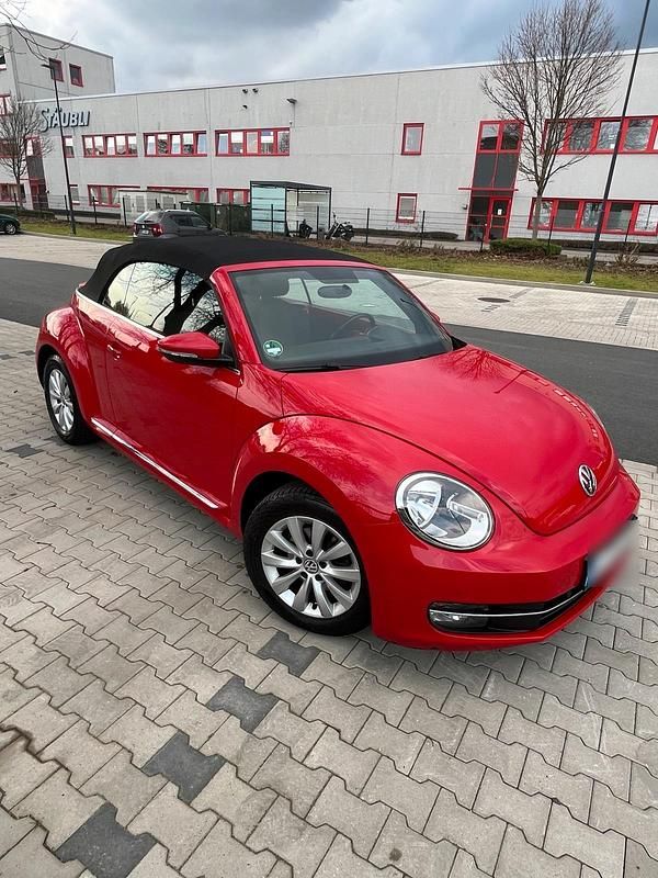 Gebraucht VW Beetle 150 PS (110 kW) 2016 Rot Kleinwagen
