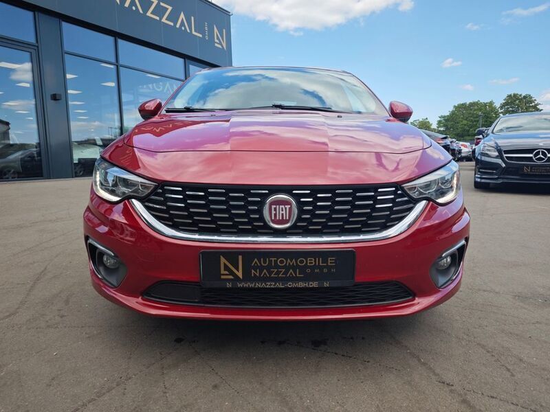 Gebraucht Fiat Tipo 120 PS (88 kW) 2019 Rot Limousine