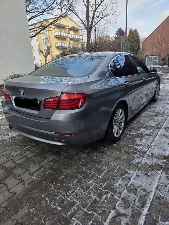 Gebraucht BMW 523 204 PS (150 kW) 2011 Grau Limousine