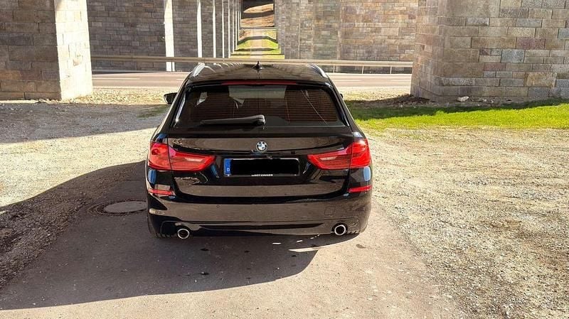 Gebraucht BMW 520 190 PS (139 kW) 2018 Schwarz Kombi