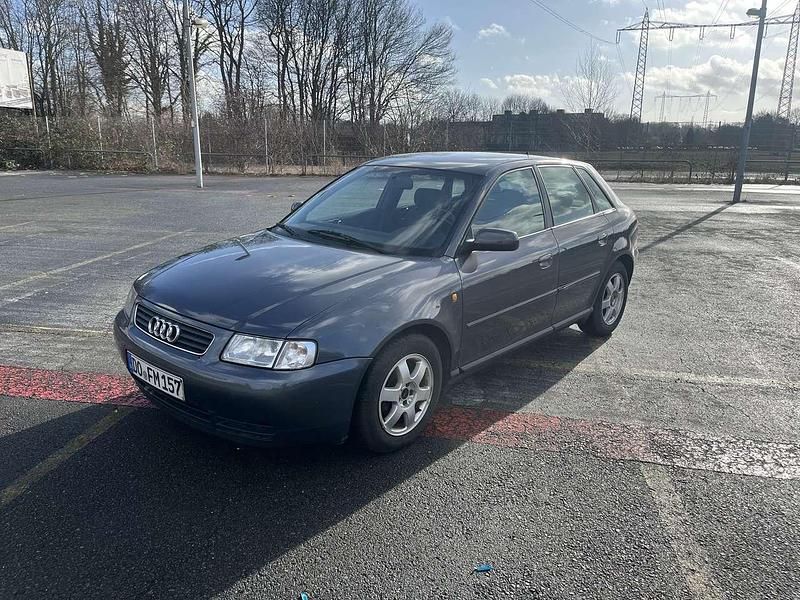 Gebraucht Audi A3 Ambiente 101 PS (74 kW) 2000 Grau Kleinwagen