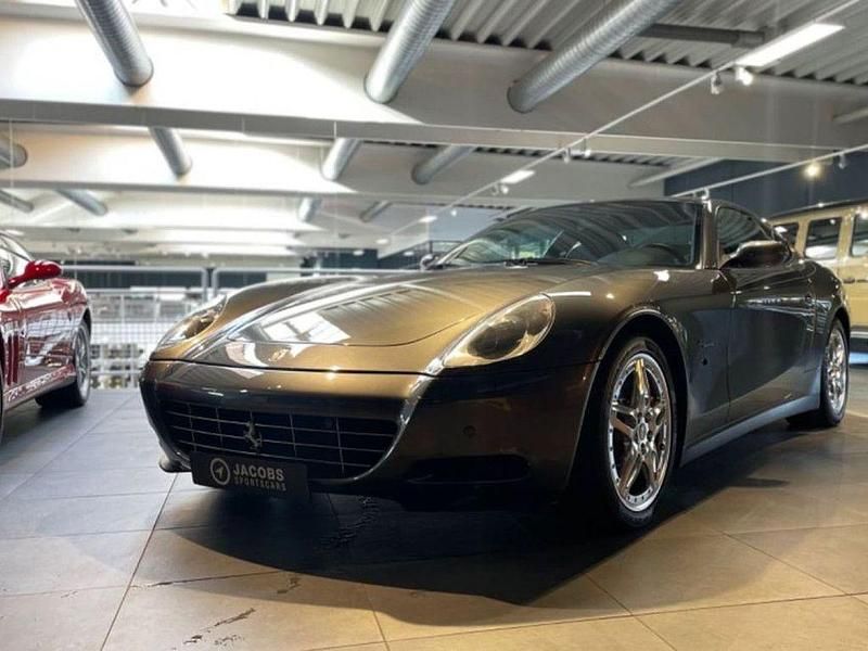 Second-hand Ferrari 612 540 CP (397 kW) 2008 Argintiu Coupe