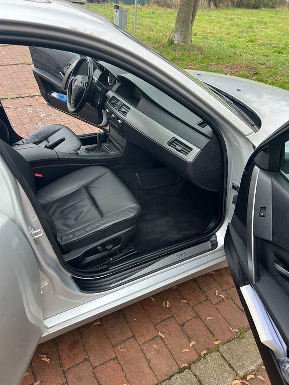 Gebraucht BMW 525 Advantage 177 PS (130 kW) 2005 Silber Limousine
