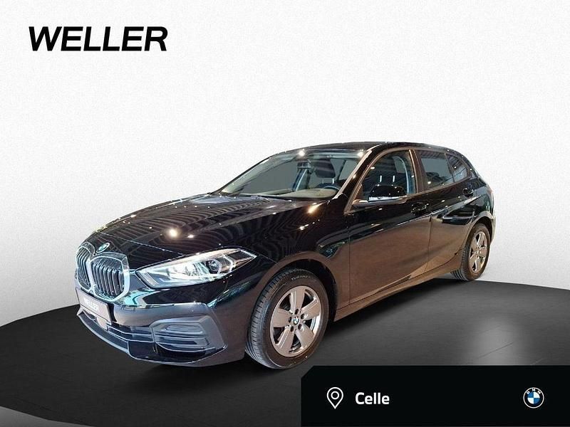 Schwarz (schwarz) Gebraucht 2022 BMW 118 Advantage Kleinwagen | 17.450 € (Guter Preis) - Bild 1/4