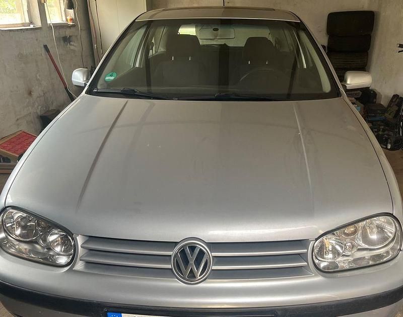 Silber Gebraucht 2001 VW Golf IV Highline Limousine | 1.397 € (Fairer Preis) - Bild 1/4