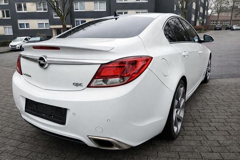 Gebraucht Opel Insignia OPC 325 PS (239 kW) 2011 Weiß Limousine