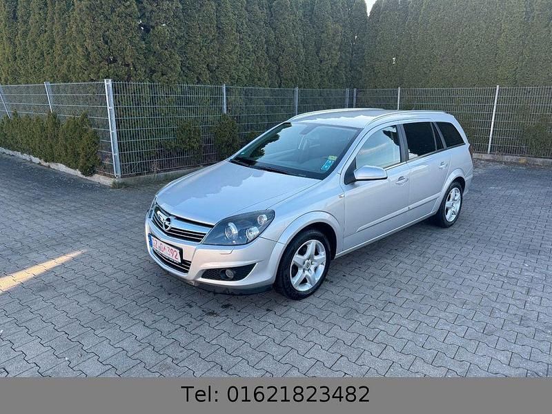 Gebraucht Opel Astra Innovation 116 PS (85 kW) 2008 Silber Limousine