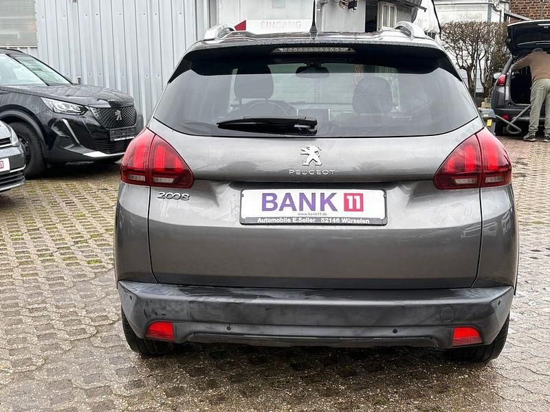 Gebraucht Peugeot 2008 110 PS (80 kW) 2019 Lackierung platiniumgrau SUV