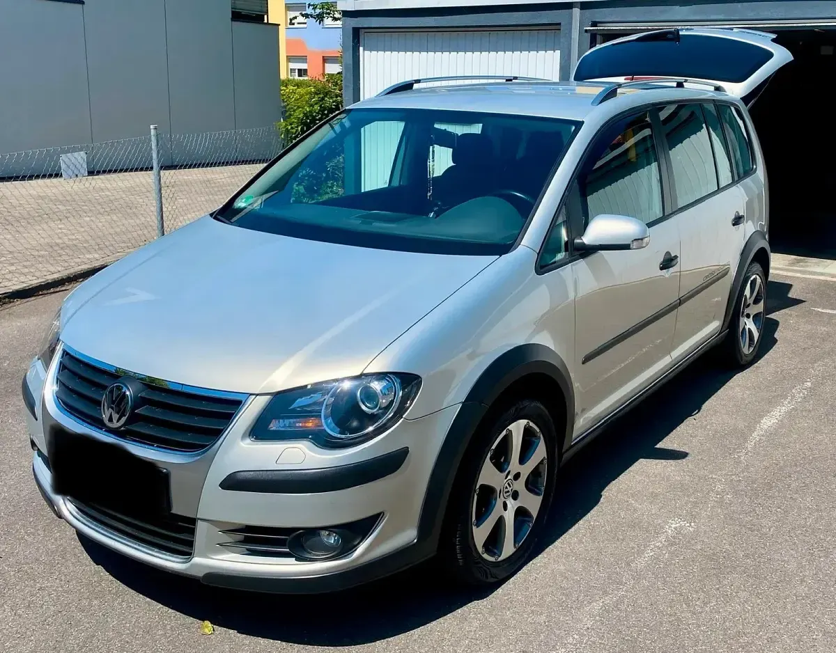 Gebraucht VW Touran Cross 140 PS (102 kW) 2009 Silber Van / Kleinbus
