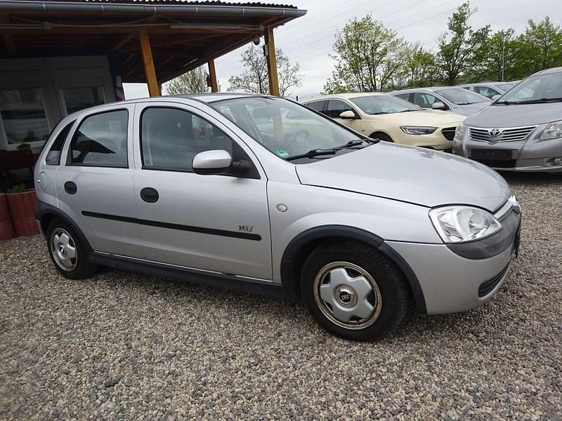 Używany Opel Corsa Njoy 75 KM (55 kW) 2003 Szary Hatchback