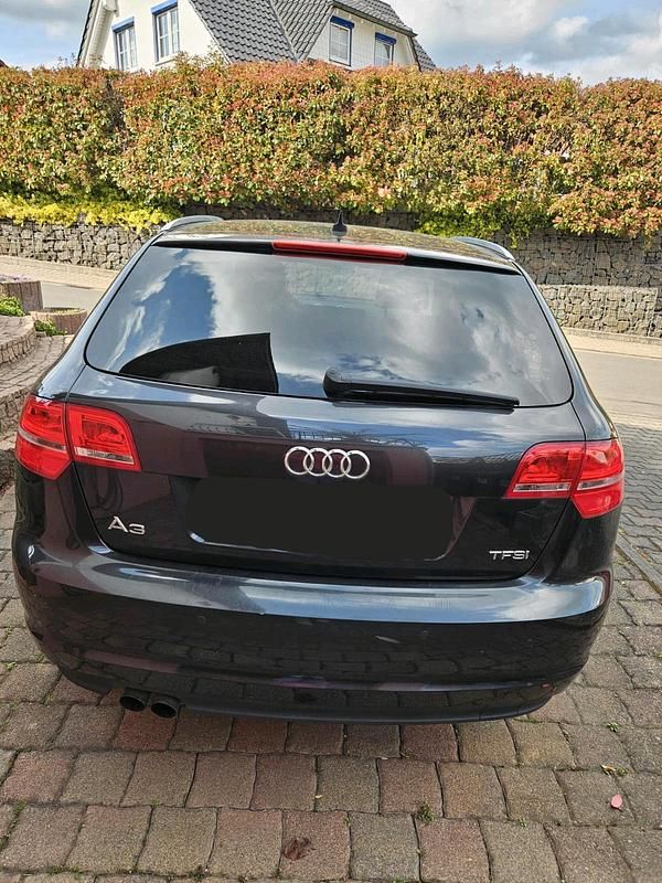Gebraucht Audi A3 125 PS (91 kW) 2010 Schwarz Kleinwagen