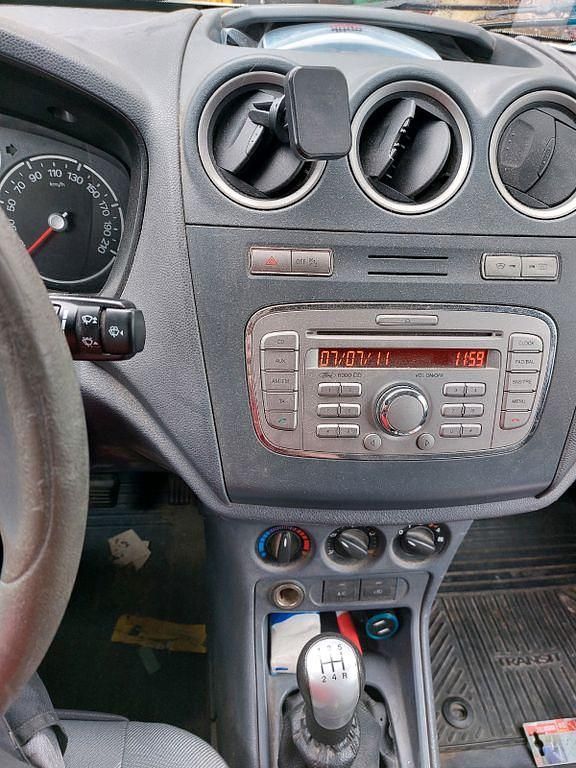 Gebraucht Ford Tourneo Connect 110 PS (80 kW) 2011 Weiß Van / Kleinbus