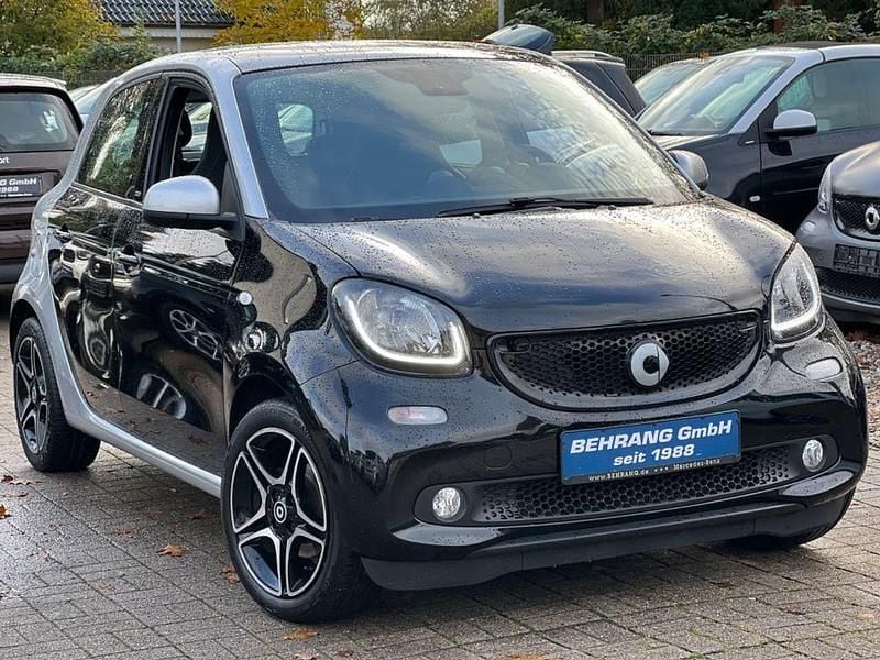Schwarz Gebraucht 2017 Smart ForFour Prime Kleinwagen | 14.590 € (Etwas zu teuer) - Bild 1/4