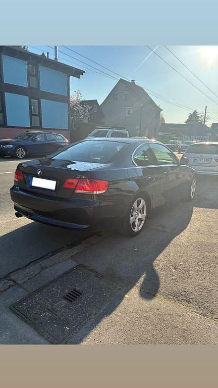 Gebraucht BMW 320 170 PS (125 kW) 2010 Blau Coupé